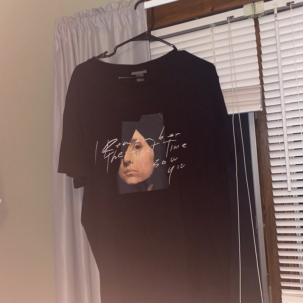 H@M graphic shirt